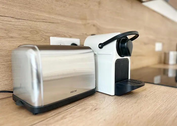 Le Pique De Falguiere - Centre - Gare - Netflix